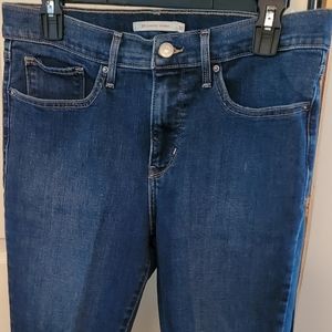 Ladies Levi 311 Jeans